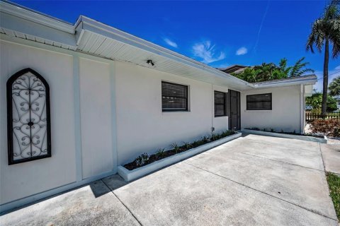 Casa en venta en Palm Harbor, Florida, 4 dormitorios, 212 m2 № 1801944 - foto 7