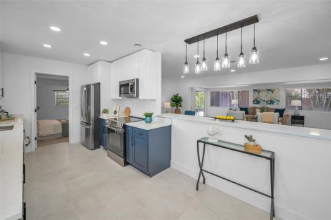 Casa en venta en Palm Harbor, Florida, 4 dormitorios, 212 m2 № 1801944 - foto 17
