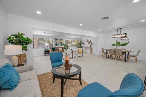 Casa en venta en Palm Harbor, Florida, 4 dormitorios, 212 m2 № 1801944 - foto 23
