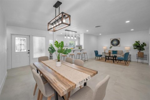 Casa en venta en Palm Harbor, Florida, 4 dormitorios, 212 m2 № 1801944 - foto 27