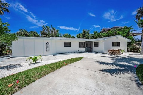 Casa en venta en Palm Harbor, Florida, 4 dormitorios, 212 m2 № 1801944 - foto 4