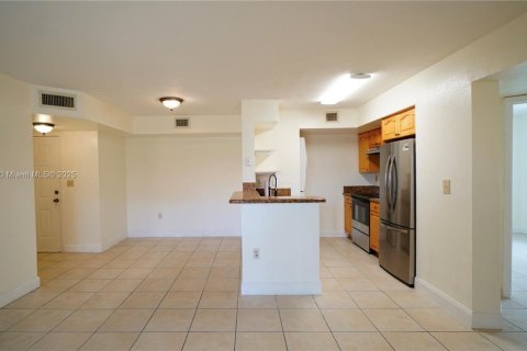 Condominio en venta en Miami, Florida, 3 dormitorios, 91.69 m2 № 1980168 - foto 14