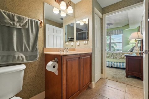 Condo in Daytona Beach Shores, Florida, 3 bedrooms  № 2100967 - photo 30