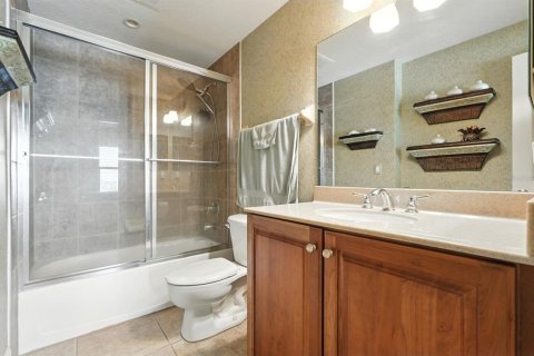 Condo in Daytona Beach Shores, Florida, 3 bedrooms  № 2100967 - photo 28