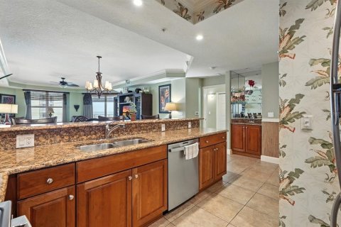 Condo in Daytona Beach Shores, Florida, 3 bedrooms  № 2100967 - photo 14