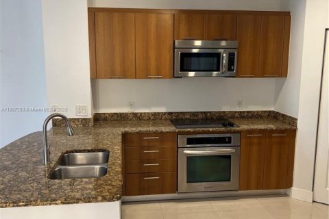 Снять в аренду кондоминиум в Плантация, Флорида 2 спальни, 124.02м2, № 1958404 - фото 3