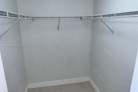 Снять в аренду кондоминиум в Плантация, Флорида 2 спальни, 124.02м2, № 1958404 - фото 13