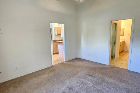 Condo in Venice, Florida, 2 bedrooms  № 2113221 - photo 25