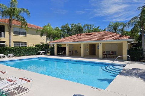 Condo in Venice, Florida, 2 bedrooms  № 2113221 - photo 3