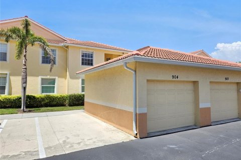 Condo in Venice, Florida, 2 bedrooms  № 2113221 - photo 4
