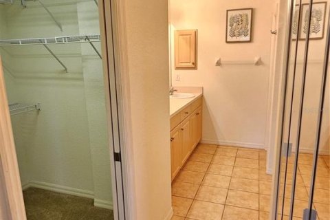 Condo in Venice, Florida, 2 bedrooms  № 2113221 - photo 26