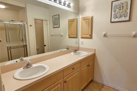 Condo in Venice, Florida, 2 bedrooms  № 2113221 - photo 28