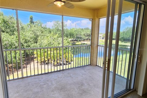 Condo in Venice, Florida, 2 bedrooms  № 2113221 - photo 10