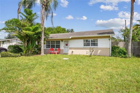Casa en venta en Fern Park, Florida, 2 dormitorios, 78.97 m2 № 1909961 - foto 2