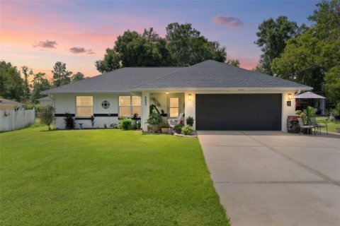 House in Summerfield, Florida 3 bedrooms, 151.71 sq.m. № 2376606