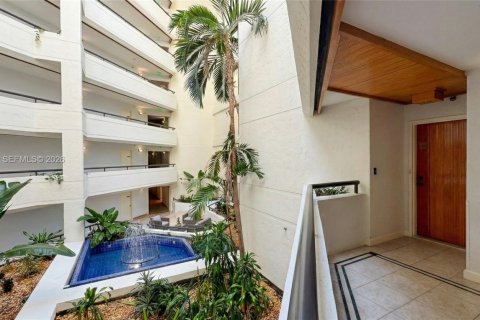 Copropriété à vendre à Key Biscayne, Floride: 2 chambres, 133.31 m2 № 2026981 - photo 22