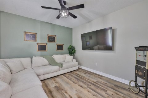 Villa ou maison à vendre à Tampa, Floride: 4 chambres, 253.9 m2 № 2225486 - photo 14