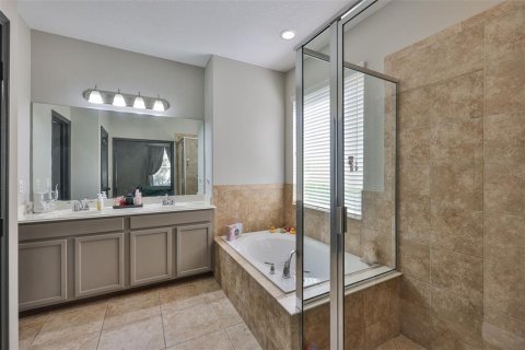 Villa ou maison à vendre à Tampa, Floride: 4 chambres, 253.9 m2 № 2225486 - photo 19