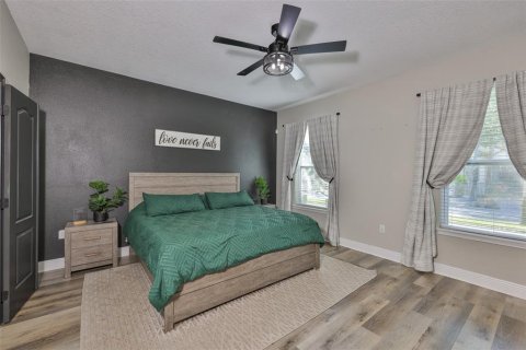 Villa ou maison à vendre à Tampa, Floride: 4 chambres, 253.9 m2 № 2225486 - photo 16
