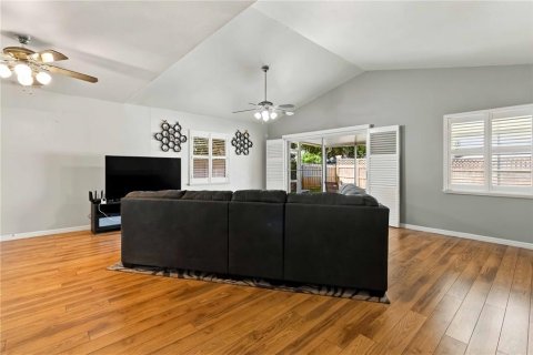 Villa ou maison à vendre à Cocoa, Floride: 3 chambres, 188.59 m2 № 2418994 - photo 18