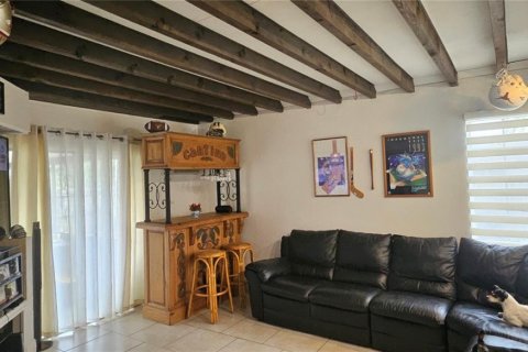 Casa en venta en Miami, Florida, 4 dormitorios, 128.67 m2 № 2029850 - foto 2