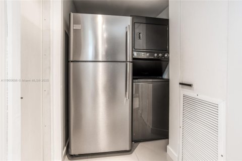 Condominio en alquiler en Miami Beach, Florida, 1 dormitorio, 65.59 m2 № 1951964 - foto 8