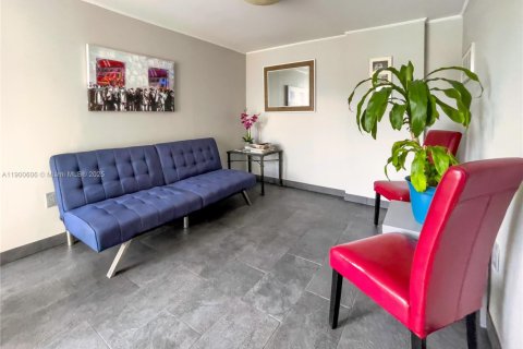 Condominio en alquiler en Miami Beach, Florida, 1 dormitorio, 65.59 m2 № 1951964 - foto 17