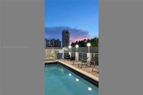 Condominio en alquiler en Miami Beach, Florida, 1 dormitorio, 65.59 m2 № 1951964 - foto 16