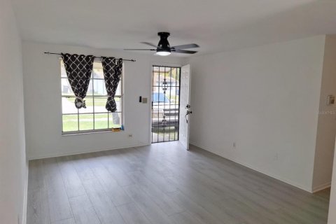 Casa en venta en Tampa, Florida, 3 dormitorios, 125.42 m2 № 1658686 - foto 5