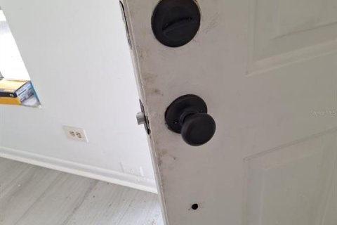 Casa en venta en Tampa, Florida, 3 dormitorios, 125.42 m2 № 1658686 - foto 3