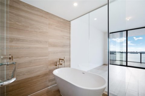 Copropriété à vendre à Miami, Floride: 3 chambres, 152.64 m2 № 1961401 - photo 17