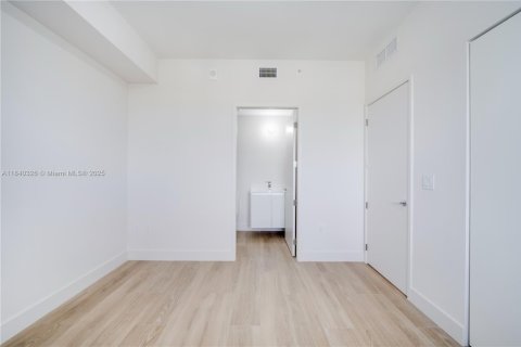 Copropriété à vendre à Miami, Floride: 3 chambres, 152.64 m2 № 1961401 - photo 24