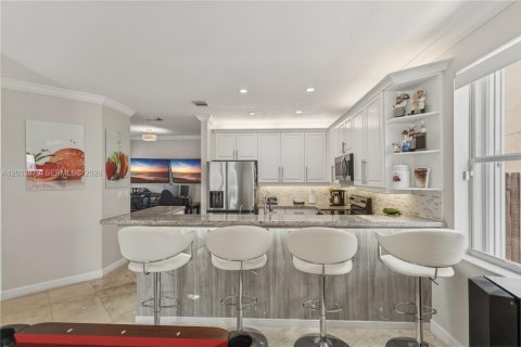 Купить виллу или дом в Майами, Флорида 3 спальни, 205.13м2, № 2085414 - фото 12