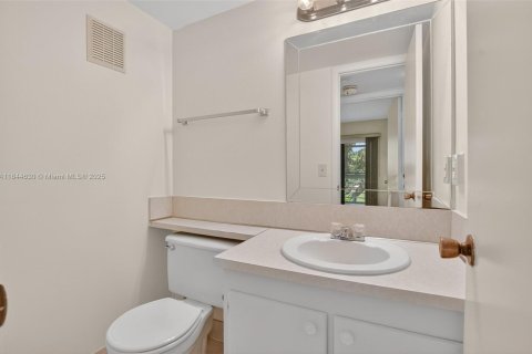 Copropriété à vendre à Deerfield Beach, Floride: 2 chambres, 76.18 m2 № 1846146 - photo 17
