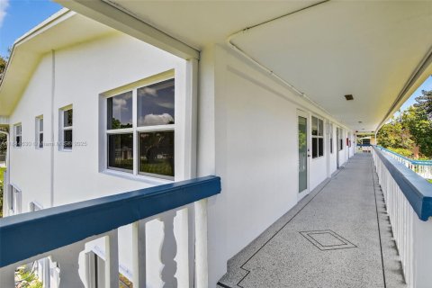 Copropriété à vendre à Deerfield Beach, Floride: 2 chambres, 76.18 m2 № 1846146 - photo 3