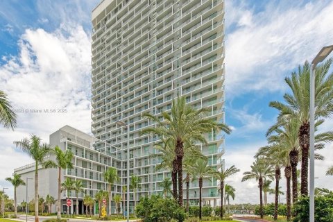 Condominio en venta en Sunrise, Florida, 2 dormitorios, 97.55 m2 № 1887520 - foto 1