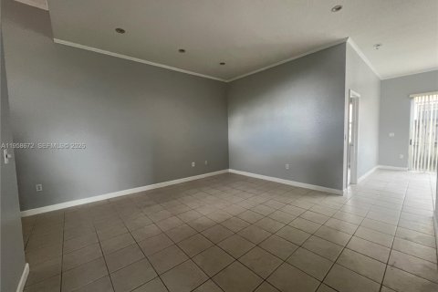 House in Cutler Bay, Florida 3 bedrooms, 130.25 sq.m. № 2080562 - photo 15