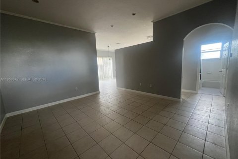House in Cutler Bay, Florida 3 bedrooms, 130.25 sq.m. № 2080562 - photo 21