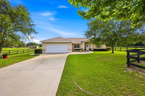 Casa en Morriston, Florida 3 dormitorios, 165.46 m2 № 2129026