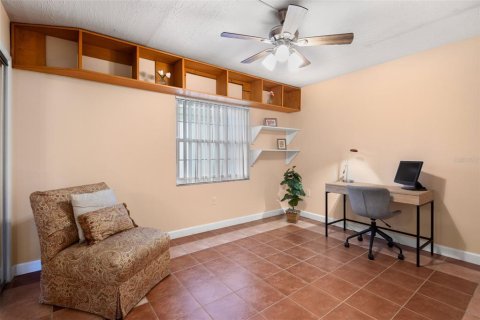 Condo in Riverview, Florida, 2 bedrooms  № 1910644 - photo 19
