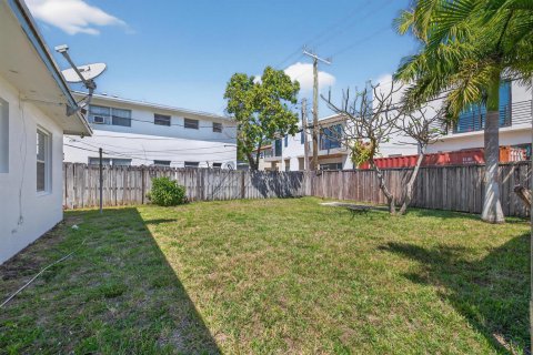 Propiedad comercial en venta en Fort Lauderdale, Florida, 170.57 m2 № 2146249 - foto 20