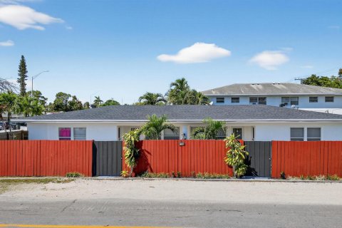Propiedad comercial en venta en Fort Lauderdale, Florida, 170.57 m2 № 2146249 - foto 22
