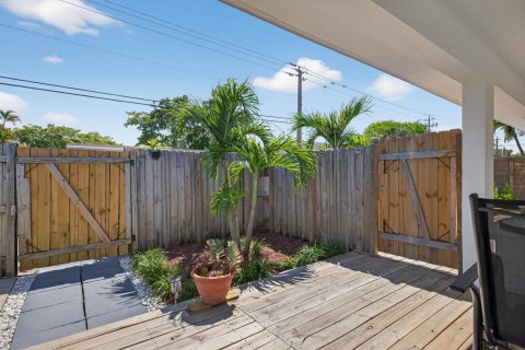 Propiedad comercial en venta en Fort Lauderdale, Florida, 170.57 m2 № 2146249 - foto 19