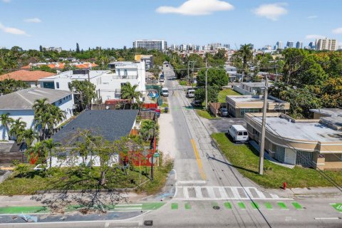 Propiedad comercial en venta en Fort Lauderdale, Florida, 170.57 m2 № 2146249 - foto 25