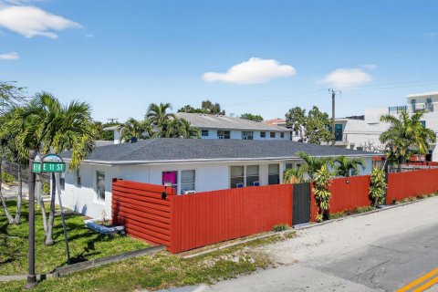 Propiedad comercial en venta en Fort Lauderdale, Florida, 170.57 m2 № 2146249 - foto 3
