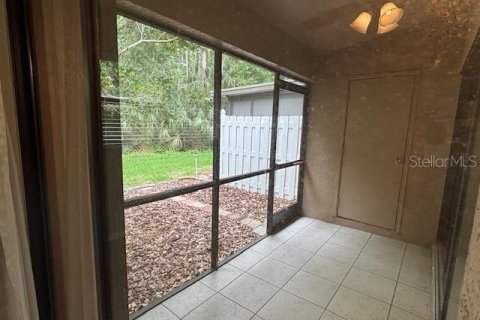 Снять в аренду виллу или дом в Тарпон-Спрингс, Флорида 2 спальни, 117.99м2, № 2094221 - фото 14