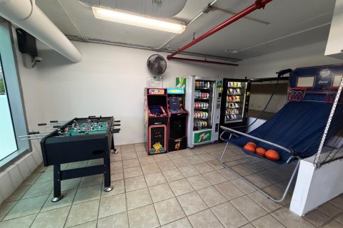 Condo in Sunny Isles Beach, Florida, 1 bedroom № 2183441 - photo 25