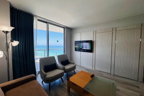Condo in Sunny Isles Beach, Florida, 1 bedroom № 2183441 - photo 21