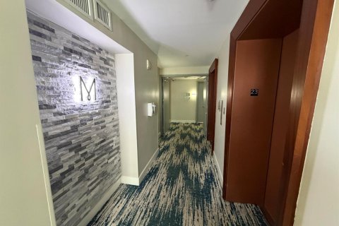 Condo in Sunny Isles Beach, Florida, 1 bedroom № 2183441 - photo 7