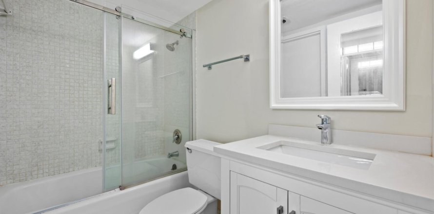 Condominio en Riviera Beach, Florida, 2 dormitorios  № 1142371